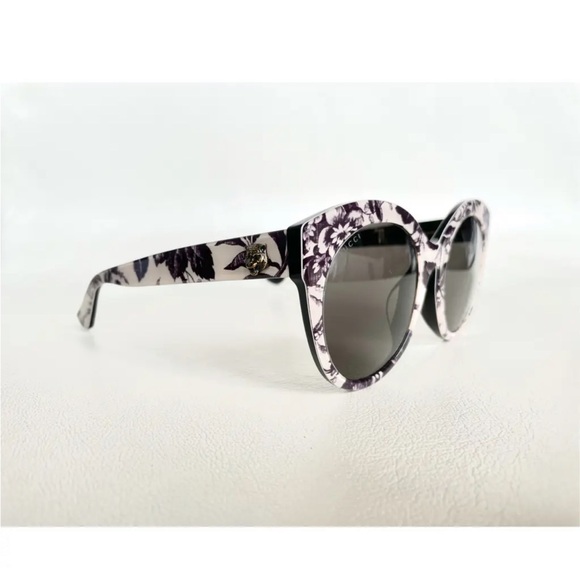 GUCCI Sunglasses Authentic No Scratches No Case EUC - Picture 2 of 7